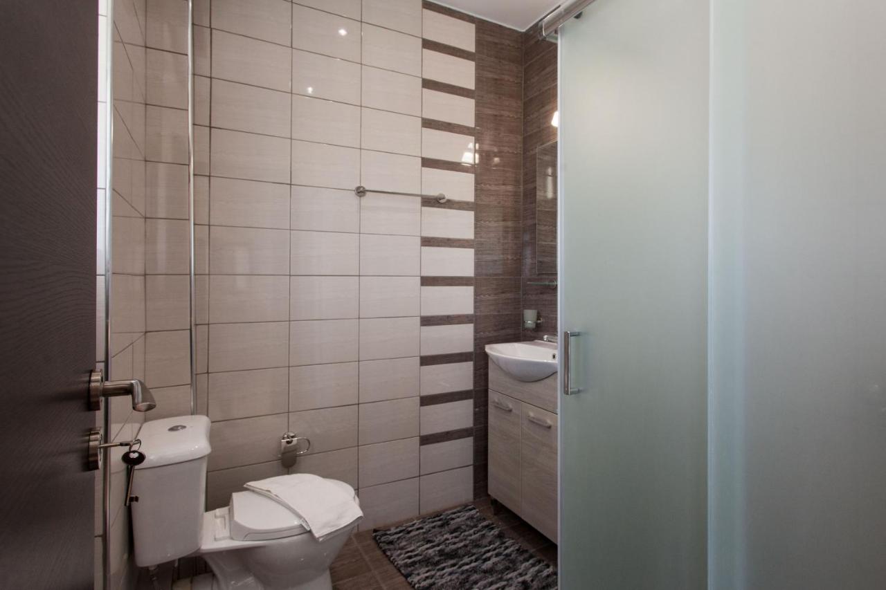 Modern Apt In Glyfada A Breath Away From The Sea - The View เอเธนส์ ภายนอก รูปภาพ
