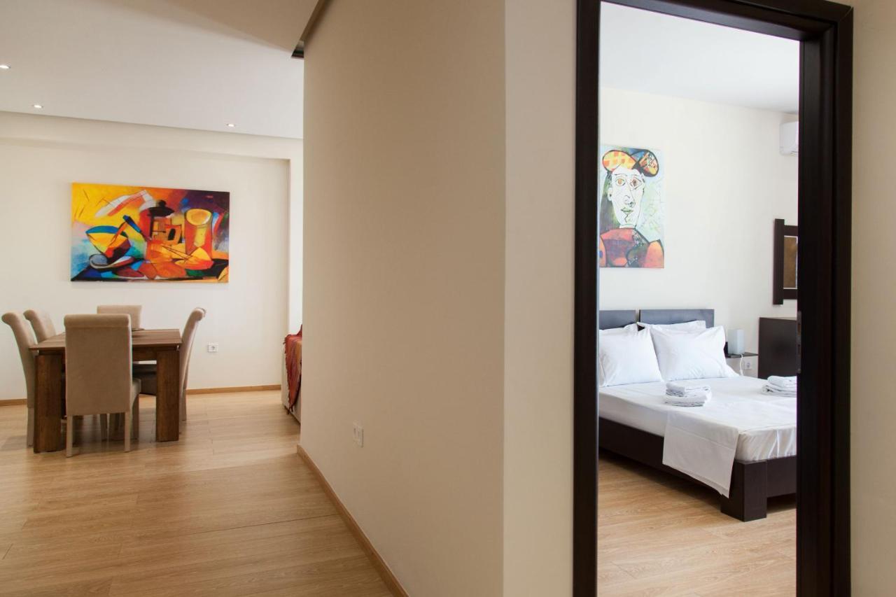 Modern Apt In Glyfada A Breath Away From The Sea - The View เอเธนส์ ภายนอก รูปภาพ