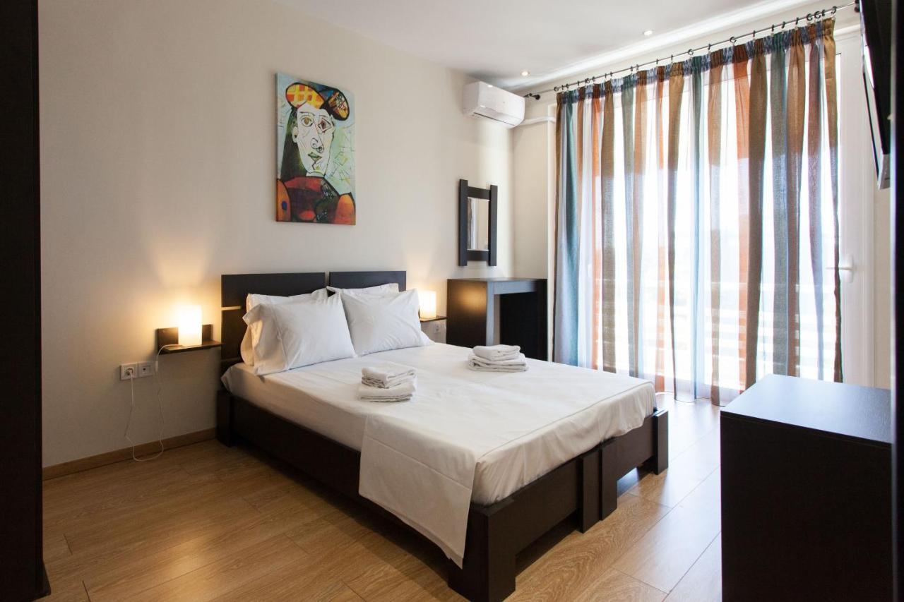 Modern Apt In Glyfada A Breath Away From The Sea - The View เอเธนส์ ภายนอก รูปภาพ