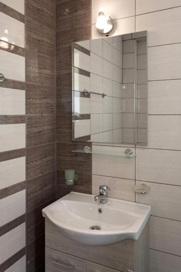 Modern Apt In Glyfada A Breath Away From The Sea - The View เอเธนส์ ภายนอก รูปภาพ