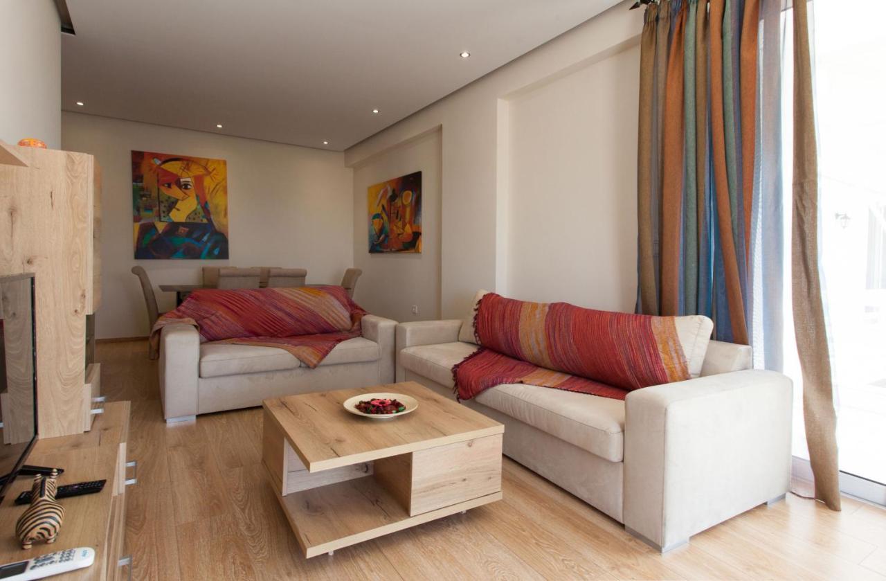 Modern Apt In Glyfada A Breath Away From The Sea - The View เอเธนส์ ภายนอก รูปภาพ