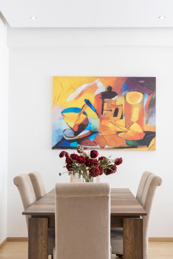 Modern Apt In Glyfada A Breath Away From The Sea - The View เอเธนส์ ภายนอก รูปภาพ