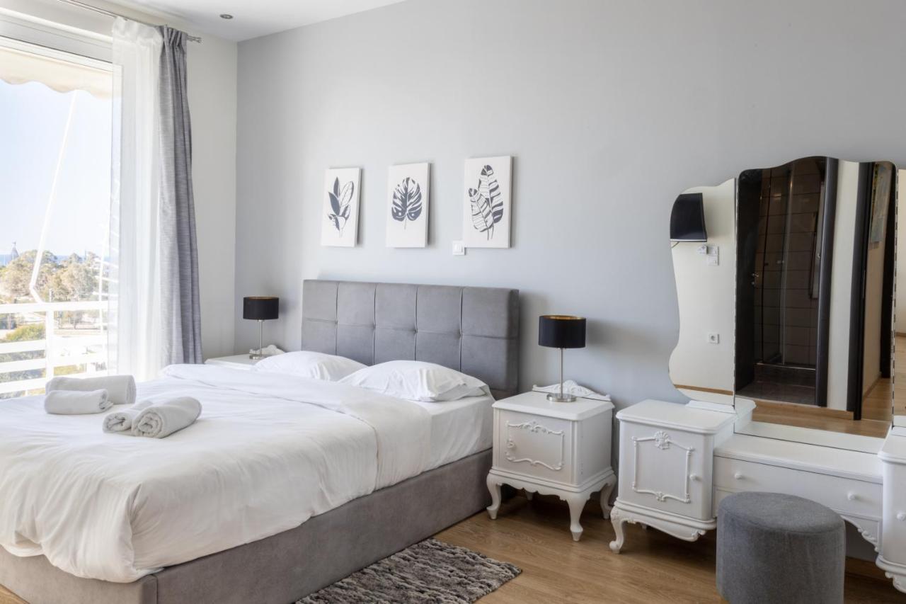 Modern Apt In Glyfada A Breath Away From The Sea - The View เอเธนส์ ภายนอก รูปภาพ